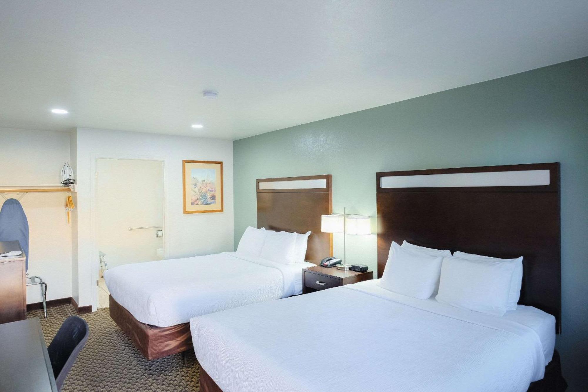 Inn Quality Near Petrified Forest Holbrook