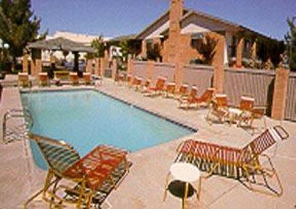 Inn Quality Near Petrified Forest 2*